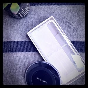 📞 NWT Samsung Galaxy S20+ S-View Flip Cover